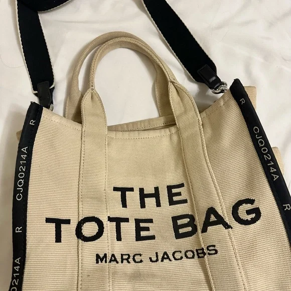 Marc Jacobs Cream and Black Tote Bag - Picture 4 of 6
